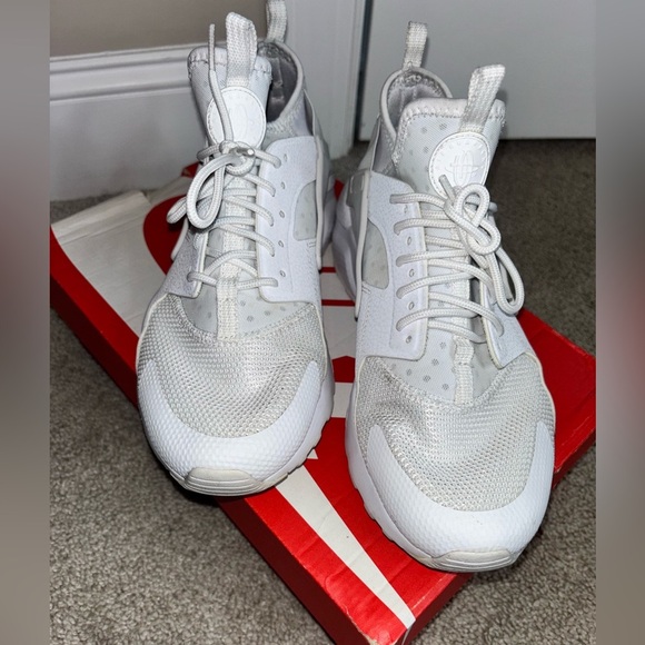 Nike Huarache Run White Sneakers - Picture 2 of 10